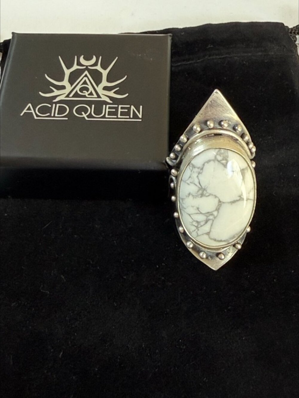 Acid Queen OOAK Warrior Shield Ring Howlite Lrg Sterling Silver Handmade Size 9 - Picture 2 of 13